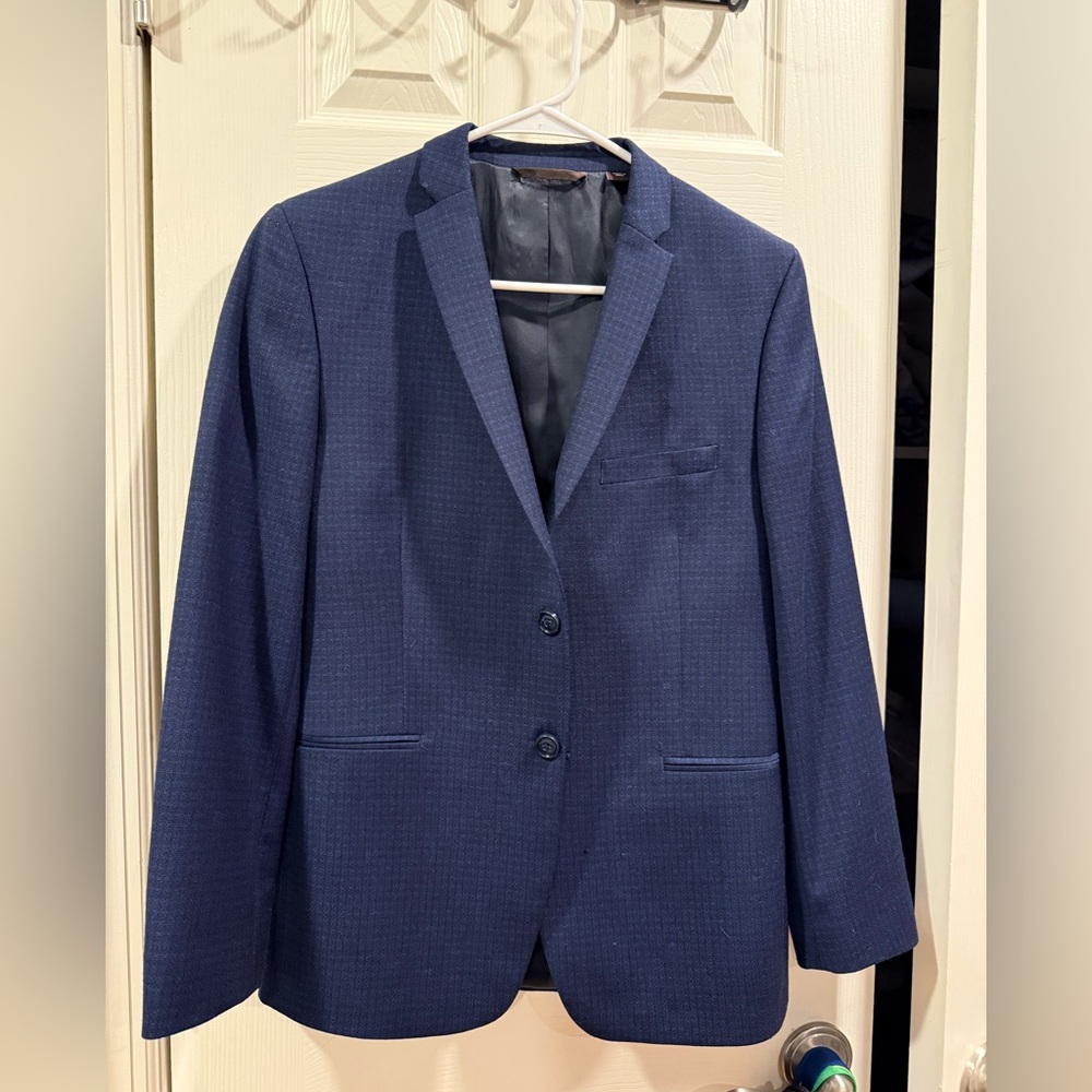 Michael Kors Big Boy sport jacket, Size 16R
Worn once - in like new condtion